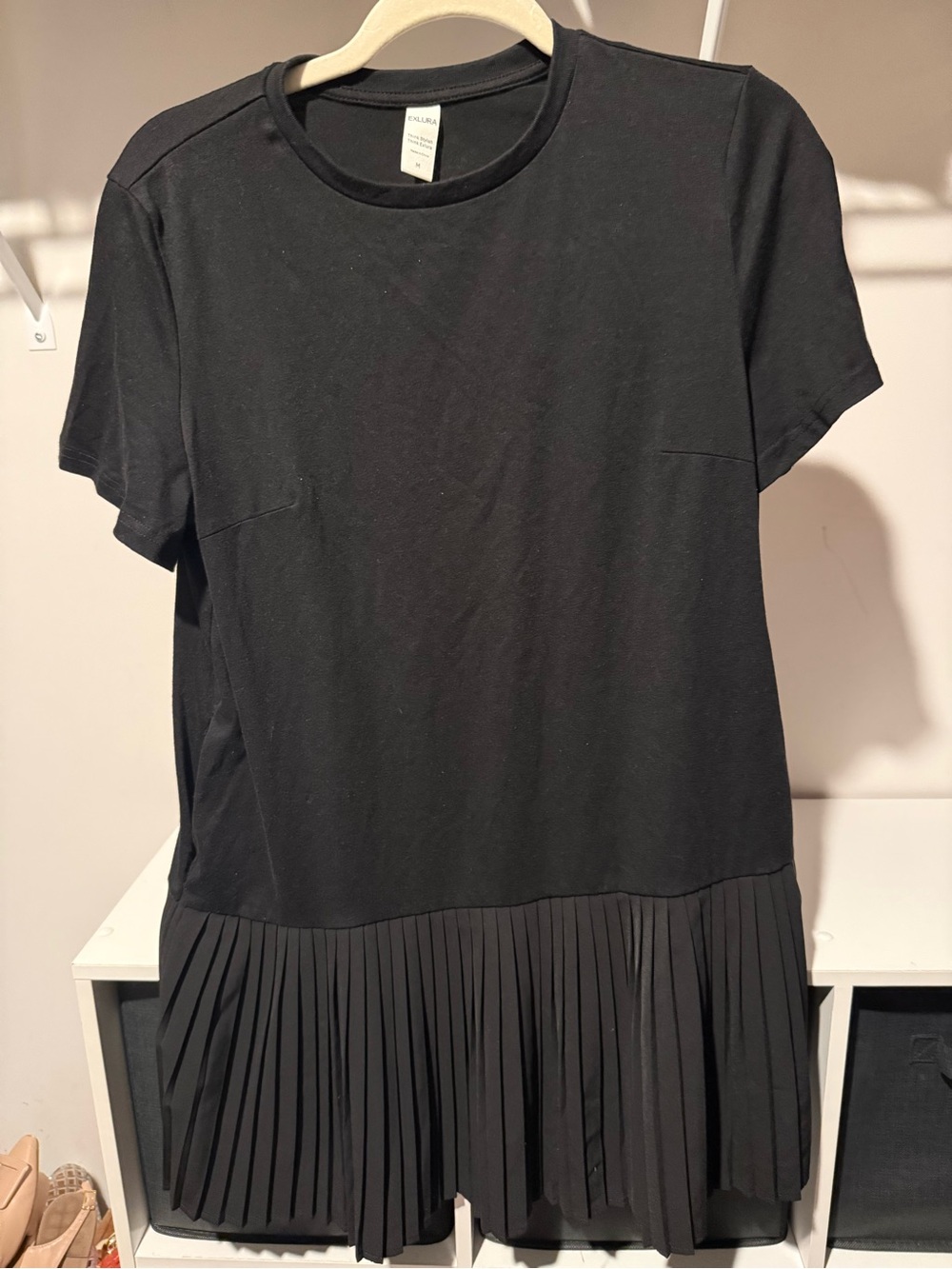 Black Pleated-Hem Women's Tunic Dress